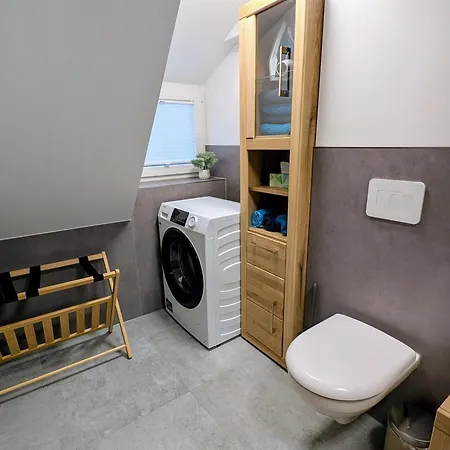 Daire Der Zwergenbau - Modernes Wohnen Mit Schlossblick *