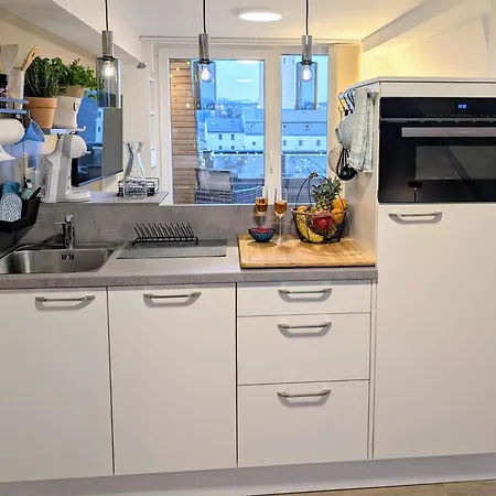 Der Zwergenbau - Modernes Wohnen Mit Schlossblick