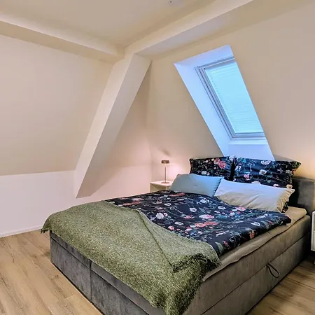 Der Zwergenbau - Modernes Wohnen Mit Schlossblick *