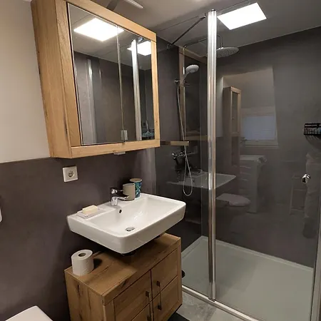 Der Zwergenbau - Modernes Wohnen Mit Schlossblick